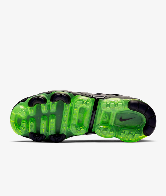 volt green vapormax plus